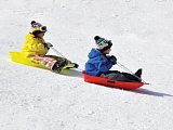 雪橇 Toboggan - 雪橇絕對適合小朋友及一家大細在休息時段享受大輪之樂，在的滑度上享受速度的快感。